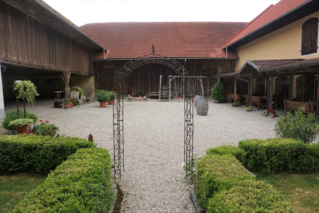 Traditioneller Vierkanthof als Eventlocation Lambach